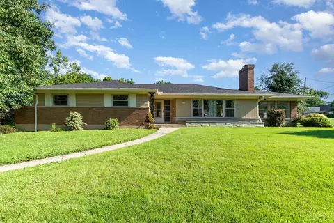 5780 Woodsway Dr, Cincinnati, OH 45236