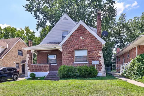 3719 Wilmar Dr, Cheviot, OH 45211