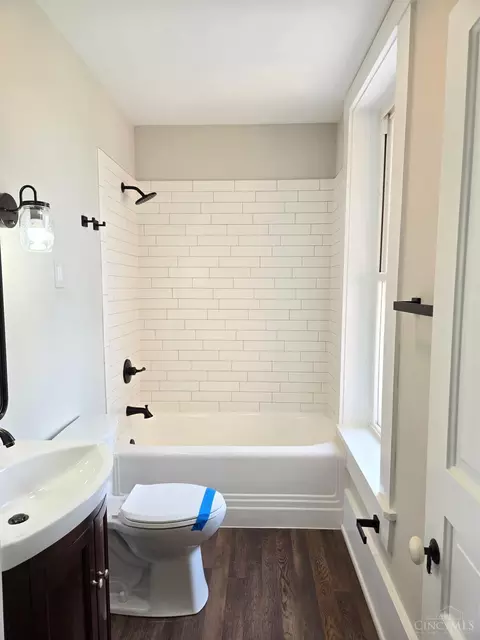 Bath - 504 Cherry St, Blanchester, OH 45107 photo 6 of 11