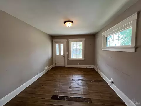 258 Seventy Third St, Cincinnati, OH 45216 photo 2