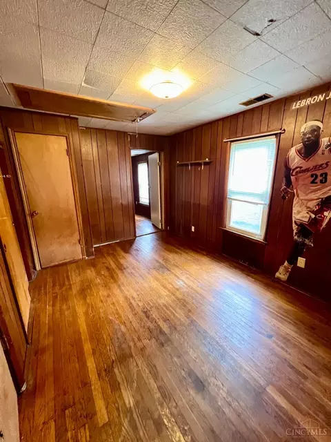 Bedroom - 8320 Monroe Ave, Cincinnati, OH 45236 photo 1 of 2