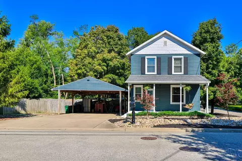 320 Cedar Dr, Loveland, OH 45140