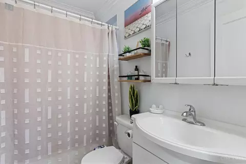Bath - 103 Fox Dr, Mason, OH 45040 photo 2 of 2