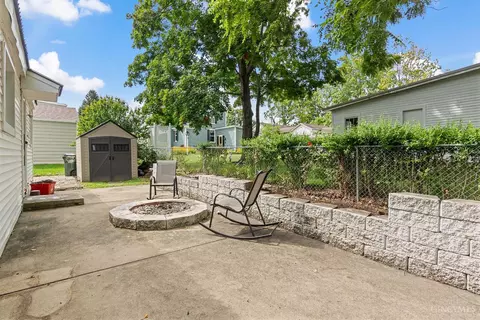 Exterior - 103 Fox Dr, Mason, OH 45040 photo 6 of 7