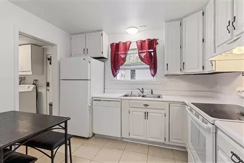 Kitchen - 103 Fox Dr, Mason, OH 45040 photo 3 of 3