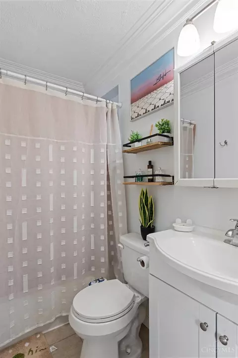 Bath - 103 Fox Dr, Mason, OH 45040 photo 1 of 2