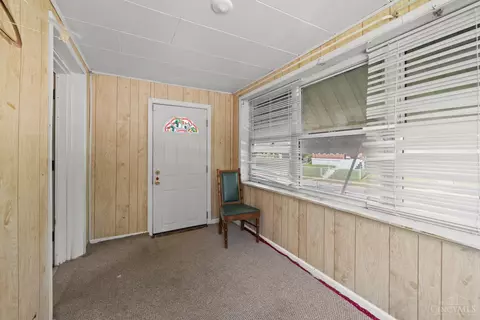 Entry Way - 3950 King Pl, Cincinnati, OH 45223 photo 1 of 1