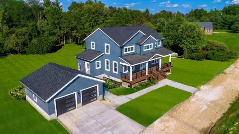 8303 Zoar Rd, Loveland, OH 45140