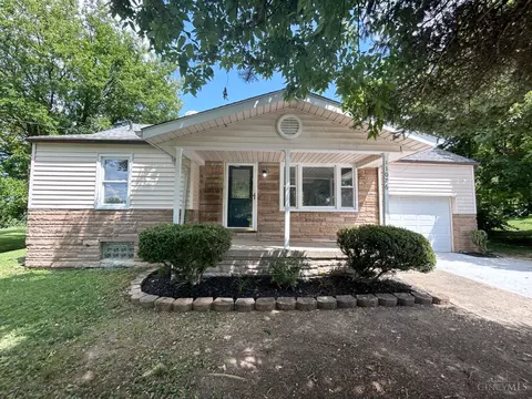11076 Woodward Ln, Sharonville, OH 45241