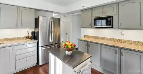 Kitchen - 10562 Hadley Rd, Cincinnati, OH 45218 photo 2 of 2