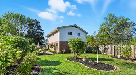 Exterior - 10562 Hadley Rd, Cincinnati, OH 45218 photo 6 of 8