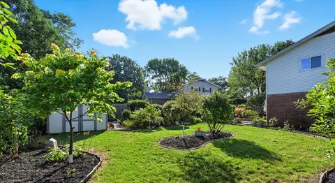 Exterior - 10562 Hadley Rd, Cincinnati, OH 45218 photo 7 of 8