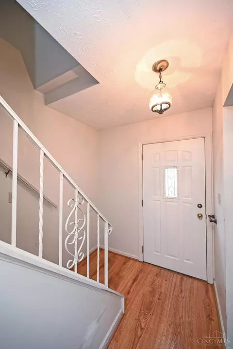 Entry Way - 8509 Plainfield Rd, Cincinnati, OH 45236 photo 1 of 1