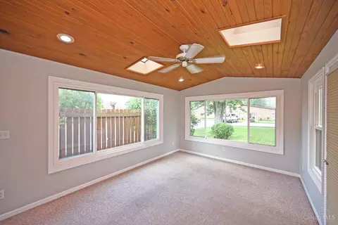 Exterior - 8509 Plainfield Rd, Cincinnati, OH 45236 photo 5 of 11