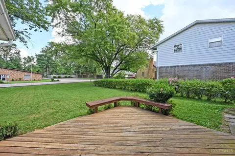 Exterior - 8509 Plainfield Rd, Cincinnati, OH 45236 photo 6 of 11