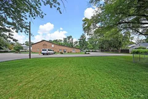 Exterior - 8509 Plainfield Rd, Cincinnati, OH 45236 photo 9 of 11