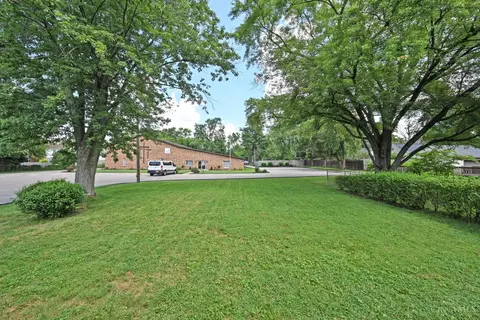 Exterior - 8509 Plainfield Rd, Cincinnati, OH 45236 photo 8 of 11