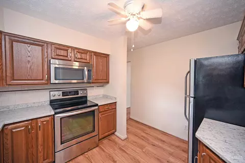 Kitchen - 8509 Plainfield Rd, Cincinnati, OH 45236 photo 2 of 4