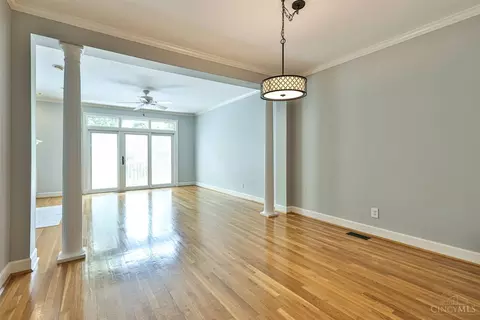 2108 Alpine Pl, Cincinnati, OH 45206 photo 9