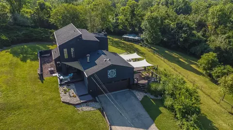 2095 Smith Rd, Hamilton, OH 45013