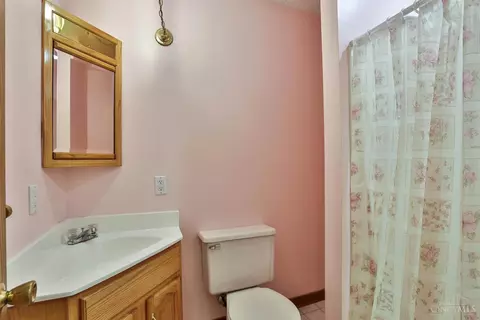 Bath - 2710 Glady Rd, Blanchester, OH 45107 photo 3 of 4