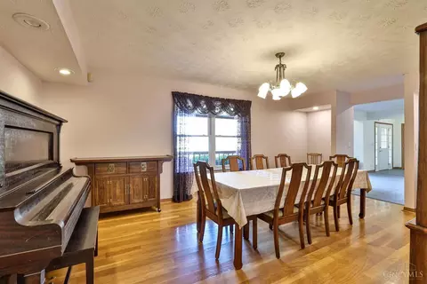 Dining - 2710 Glady Rd, Blanchester, OH 45107 photo 3 of 6