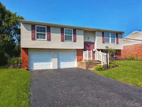 11359 Kenshire Dr, Forest Park, OH 45240