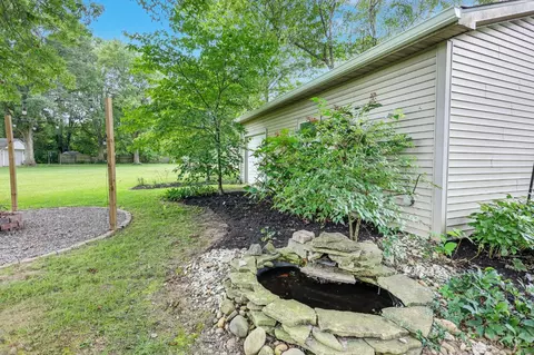 Exterior - 1559 Springdale Rd, Cincinnati, OH 45231 photo 8 of 12