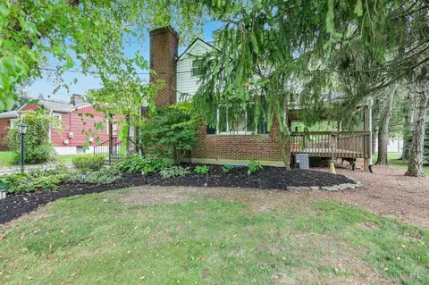 Exterior - 1559 Springdale Rd, Cincinnati, OH 45231 photo 4 of 12