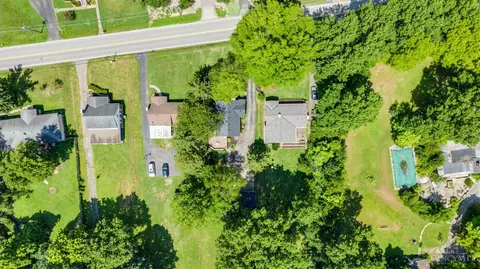 View/Area - 1559 Springdale Rd, Cincinnati, OH 45231 photo 2 of 5