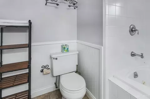 Bath - 1559 Springdale Rd, Cincinnati, OH 45231 photo 3 of 3