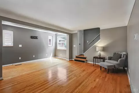 Living - 1559 Springdale Rd, Cincinnati, OH 45231 photo 1 of 3