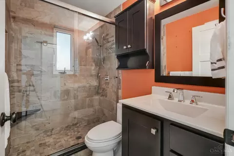 Bath - 1559 Springdale Rd, Cincinnati, OH 45231 photo 1 of 3