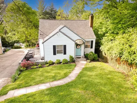 517 State Rd, Cleves, OH 45002