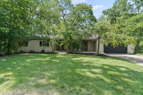8169 Shadybrook Dr, West Chester, OH 45069