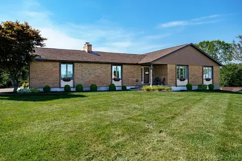 85 Lakeview Pl, Wilmington, OH 45177