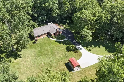 914 Meadow Ridge Dr, Cincinnati, OH 45245