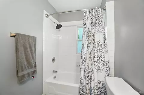 Bath - 8131 Hopper Rd, Cincinnati, OH 45255 photo 6 of 6