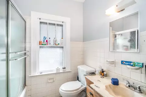 Bath - 409 E St, Hamilton, OH 45013 photo 1 of 1