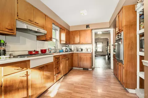 Kitchen - 409 E St, Hamilton, OH 45013 photo 2 of 3