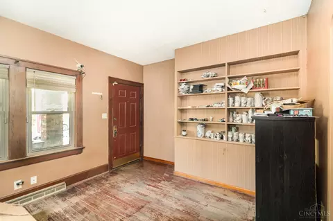 Entry Way - 409 E St, Hamilton, OH 45013 photo 1 of 1