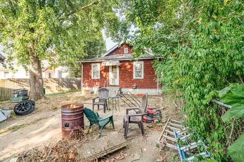 Exterior - 409 E St, Hamilton, OH 45013 photo 6 of 7