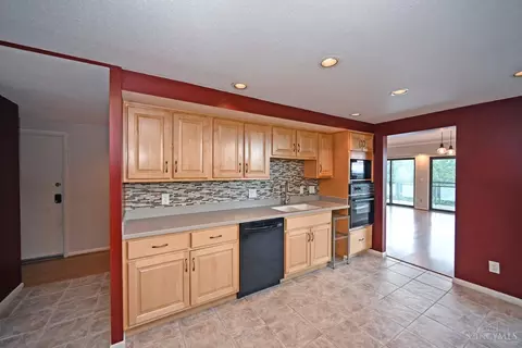 Kitchen - 1775 Mcmillan St, Cincinnati, OH 45206 photo 6 of 6