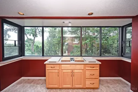 Kitchen - 1775 Mcmillan St, Cincinnati, OH 45206 photo 5 of 6