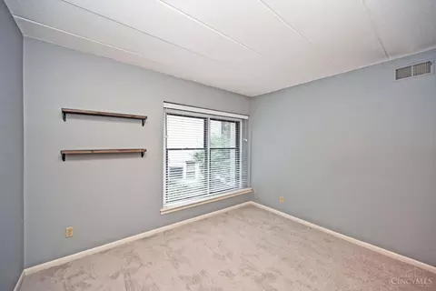 Bedroom - 1775 Mcmillan St, Cincinnati, OH 45206 photo 3 of 4