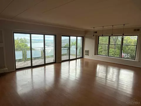 Living - 1775 Mcmillan St, Cincinnati, OH 45206 photo 1 of 9