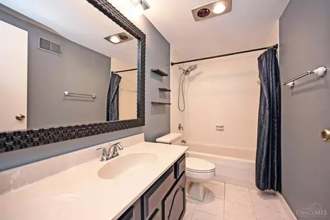 Bath - 1775 Mcmillan St, Cincinnati, OH 45206 photo 5 of 7