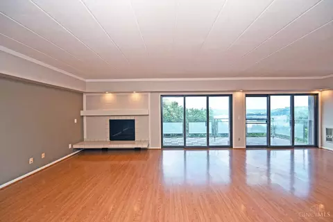 Living - 1775 Mcmillan St, Cincinnati, OH 45206 photo 3 of 9