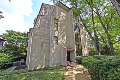 1775 Mcmillan St, Cincinnati, OH 45206