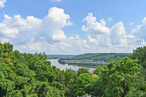 View/Area - 1775 Mcmillan St, Cincinnati, OH 45206 photo 3 of 5